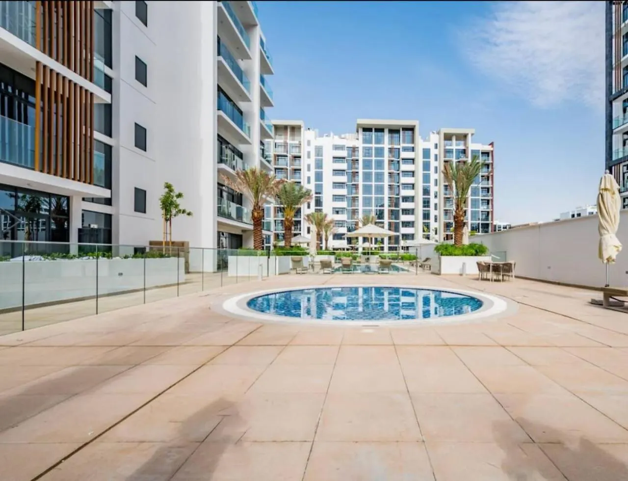 Apartment Egate - Dubai - 1 Bedroom 6Th Floor With Pool View- 17-625