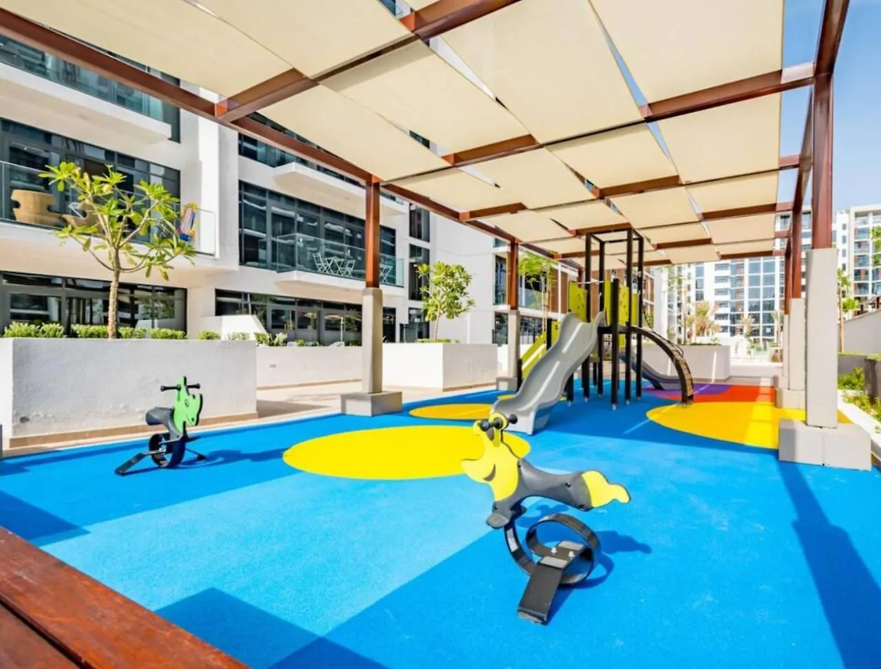 Egate - Dubai - 1 Bedroom 6Th Floor With Pool View- 17-625