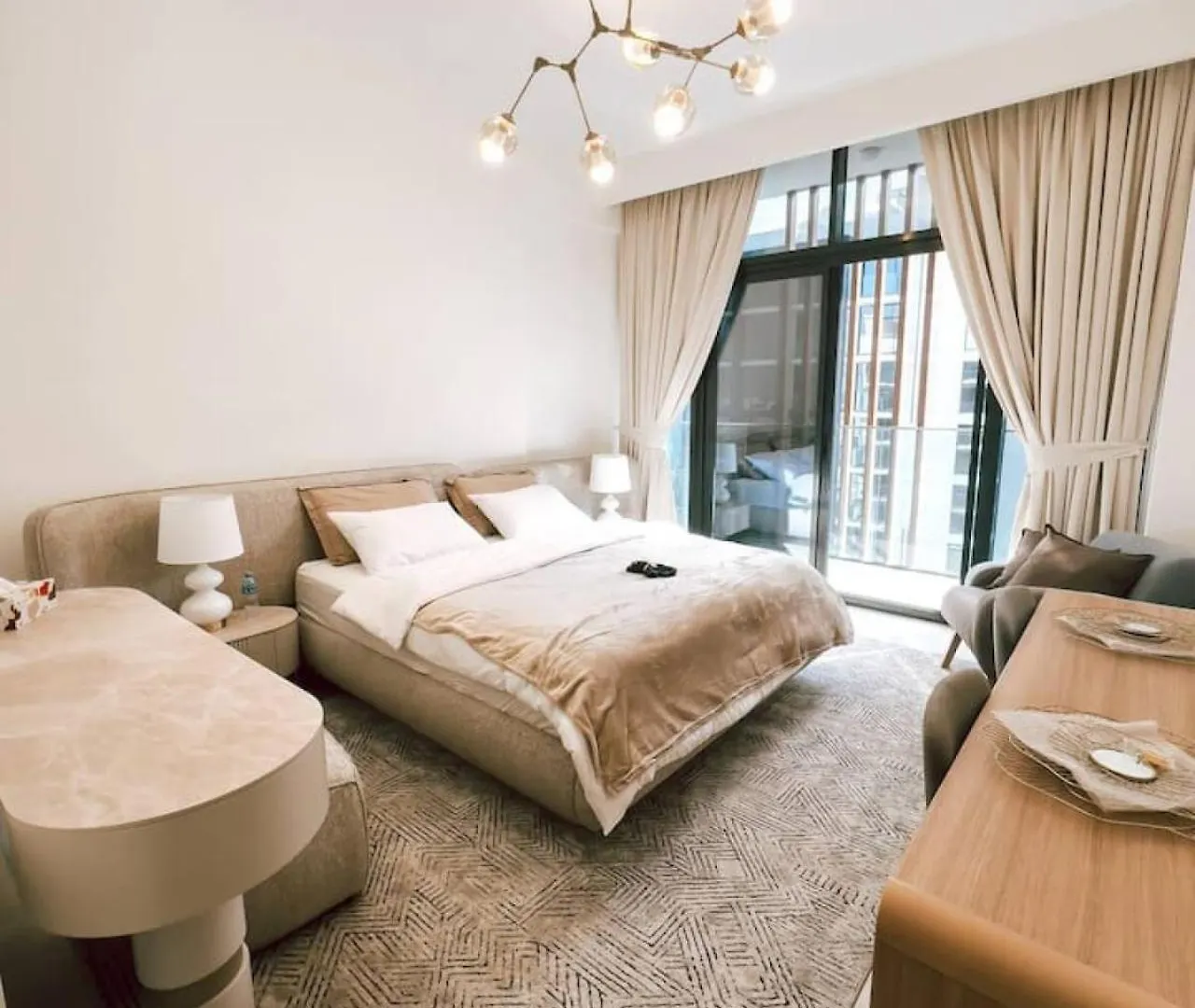 Egate - Dubai - 1 Bedroom 6Th Floor With Pool View- 17-625 United Arab Emirates